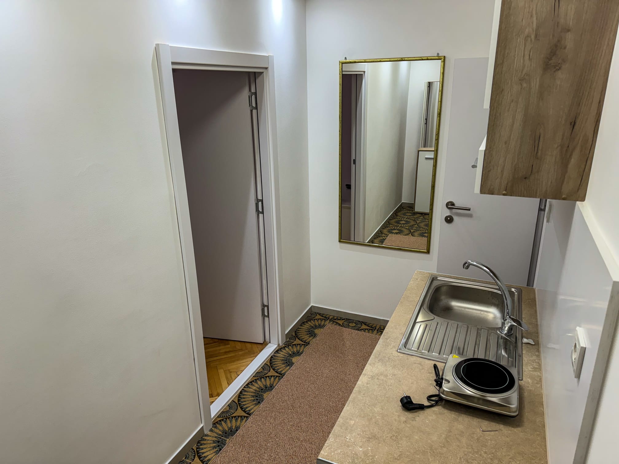 MIRROR 6